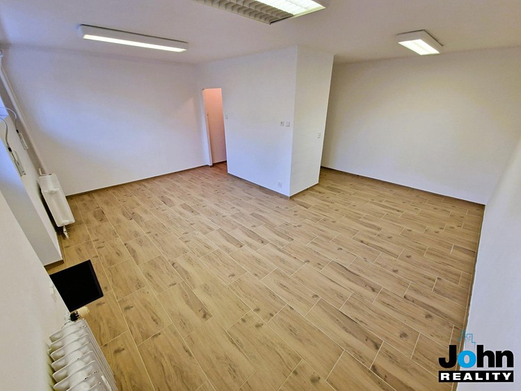 Prodej obchodního prostoru 34 m² - foto 3