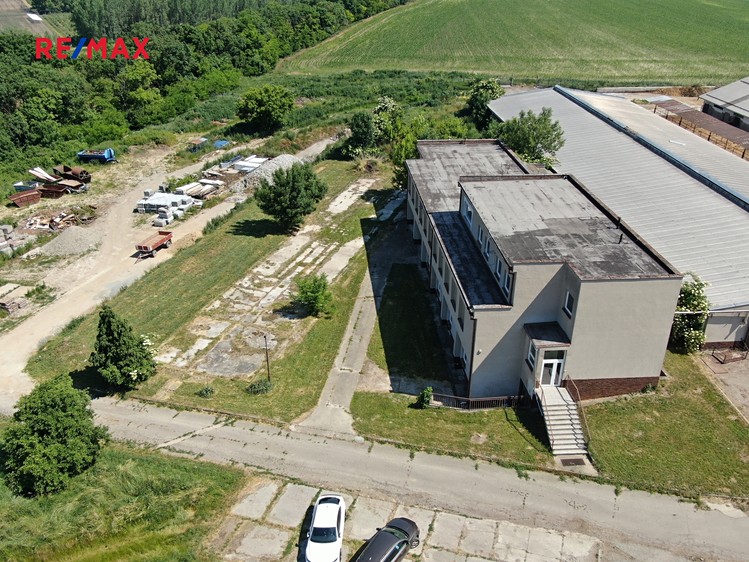 Prodej výrobní haly, prostoru 1 500 m² - foto 8