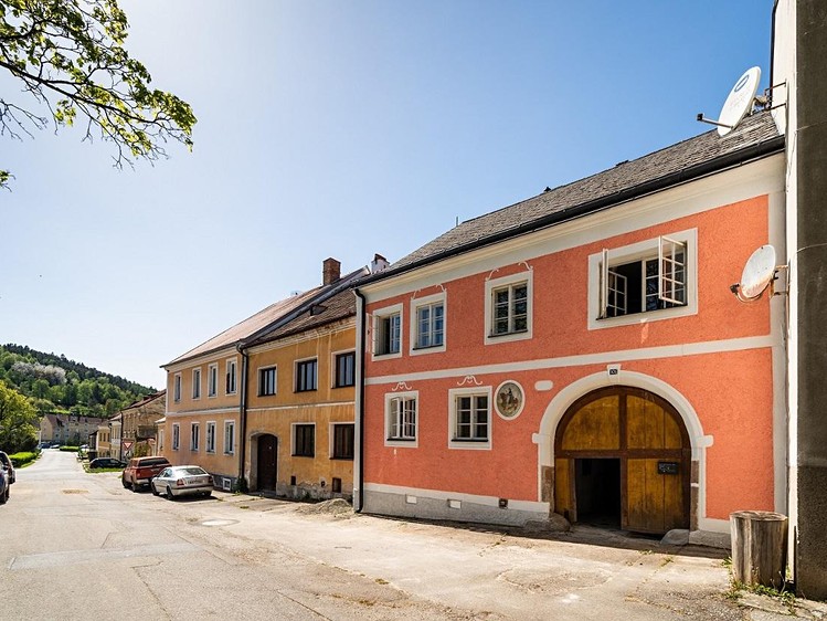 Prodej ubytovacího zařízení 255 m² - foto 1