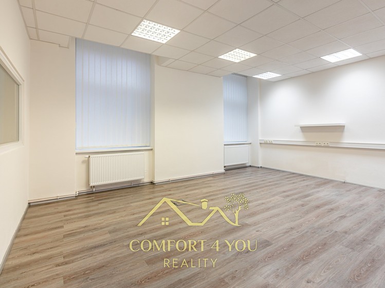 Prodej kanceláře 83 m² - foto 1