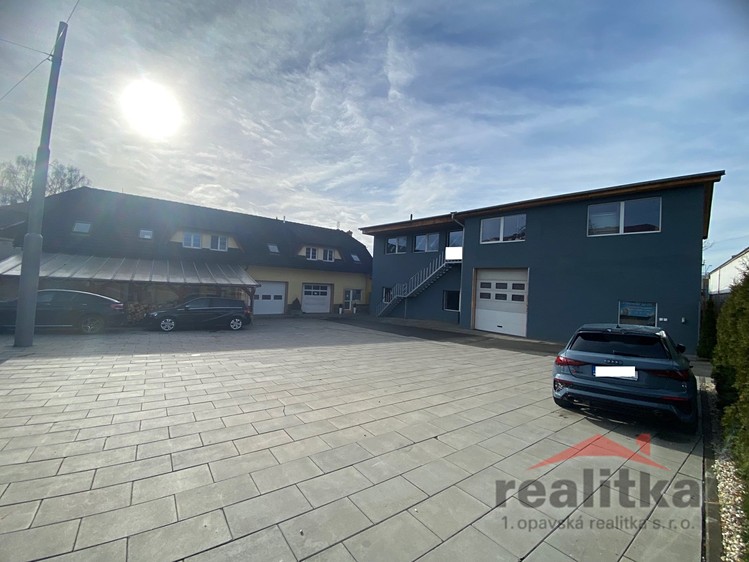 Prodej obchodního prostoru 700 m² - foto 1