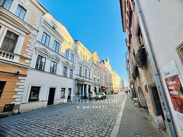 Prodej činžovního domu 450 m² - foto 1
