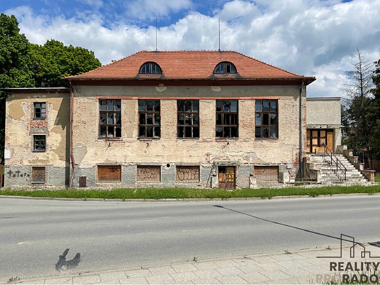 Prodej komerční nemovitosti 1 000 m² - foto 1