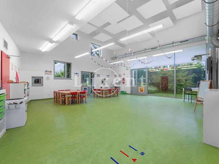 Prodej komerční nemovitosti 310 m² - foto 2