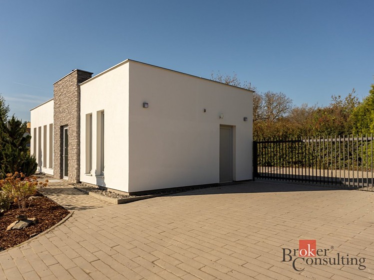 Prodej obchodního prostoru 70 m² - foto 3