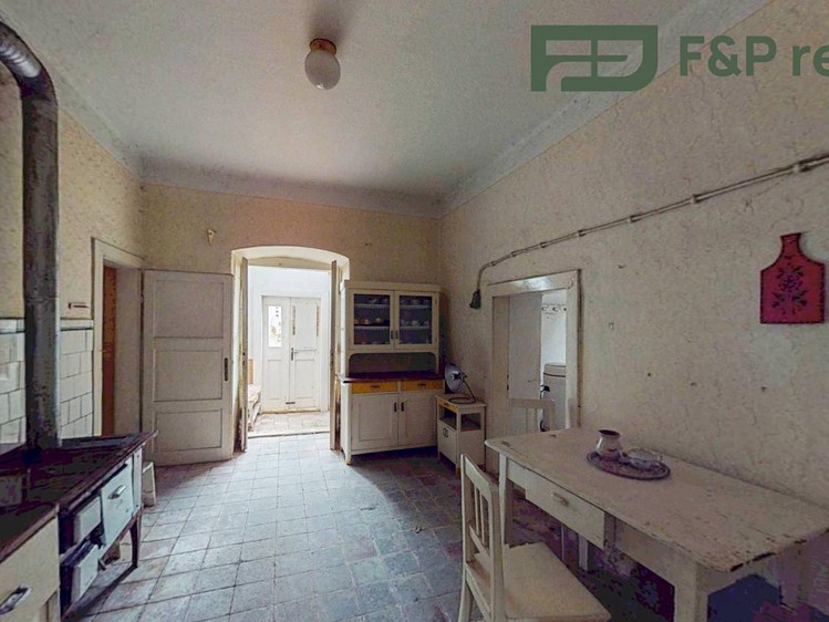Prodej činžovního domu 180 m² - foto 1