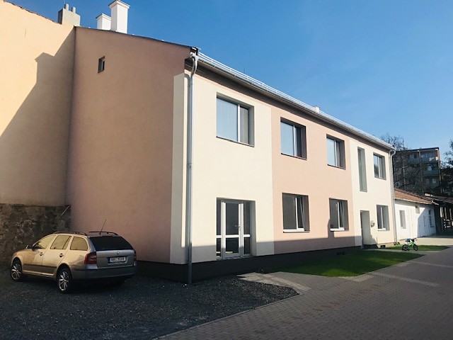 Prodej komerční nemovitosti 2 610 m² - foto 2