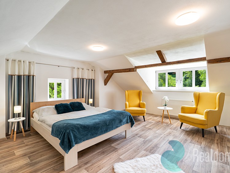 Prodej ubytovacího zařízení 302 m² - foto 1