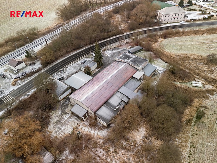 Prodej výrobní haly, prostoru 1 500 m² - foto 3