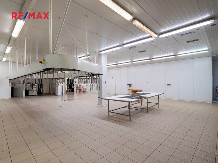 Prodej výrobní haly, prostoru 1 500 m² - foto 8
