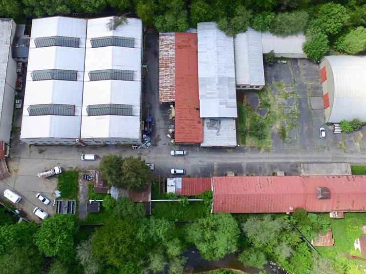 Prodej výrobní haly, prostoru 3 000 m² - foto 2