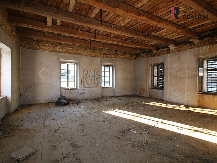 Prodej komerční nemovitosti 618 m² - foto 8