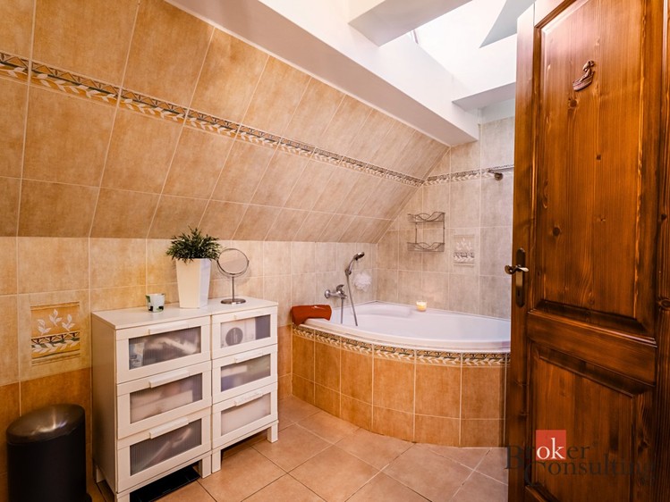 Prodej ubytovacího zařízení 275 m² - foto 8