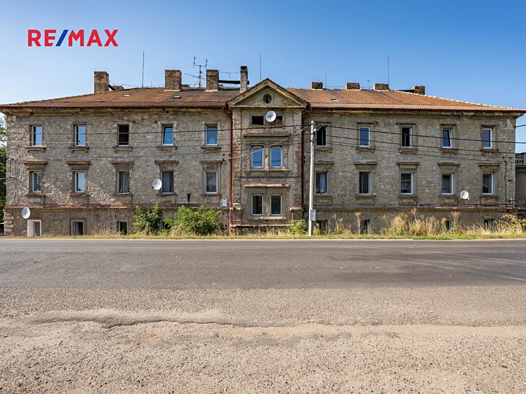 Prodej činžovního domu 1 065 m² - foto 4