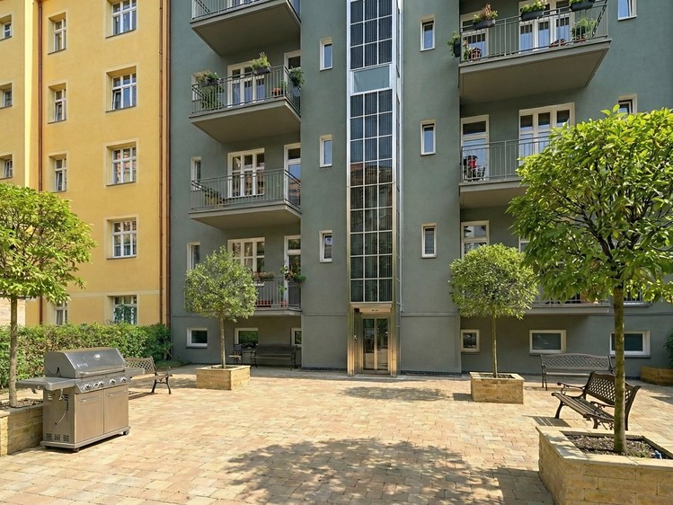 Prodej kanceláře 95 m² - foto 2
