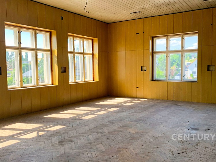 Prodej obchodního prostoru 150 m² - foto 1