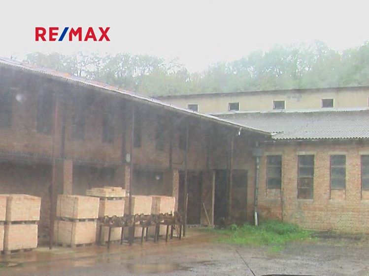 Prodej výrobní haly, prostoru 25 000 m² - foto 6
