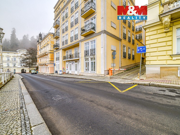Prodej obchodního prostoru 101 m² - foto 1