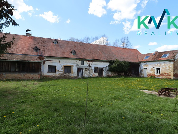 Prodej zemědělského objektu 810 m² - foto 1