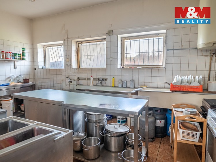 Prodej obchodního prostoru 160 m² - foto 6