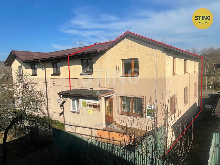 Prodej komerční nemovitosti 200 m² - foto 2