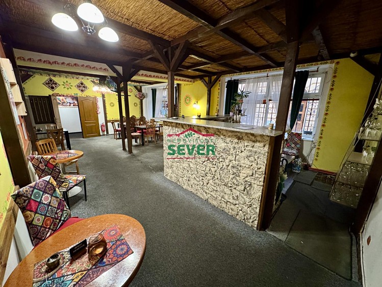 Prodej komerční nemovitosti 400 m² - foto 3