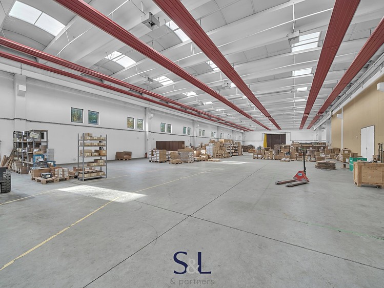 Prodej výrobní haly, prostoru 2 500 m² - foto 6
