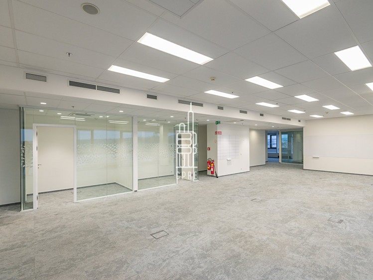 Pronájem kanceláře 945 m² - foto 3