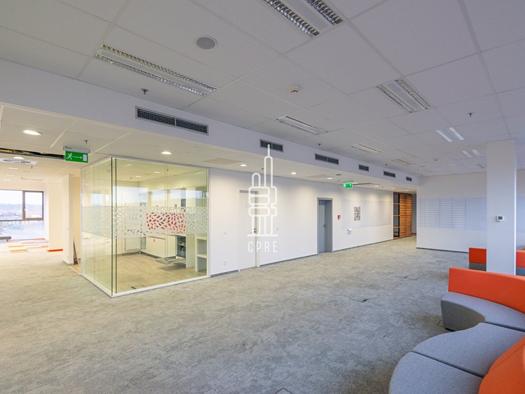 Pronájem kanceláře 945 m² - foto 6