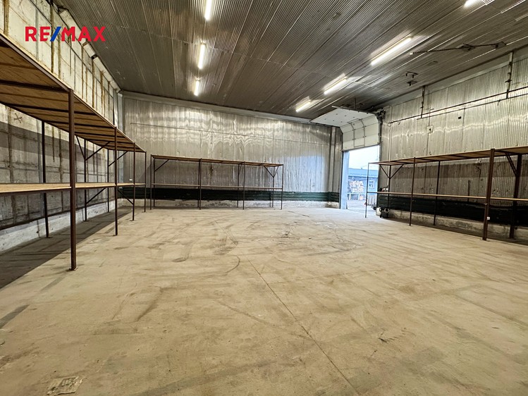 Pronájem skladového prostoru 232 m² - foto 1