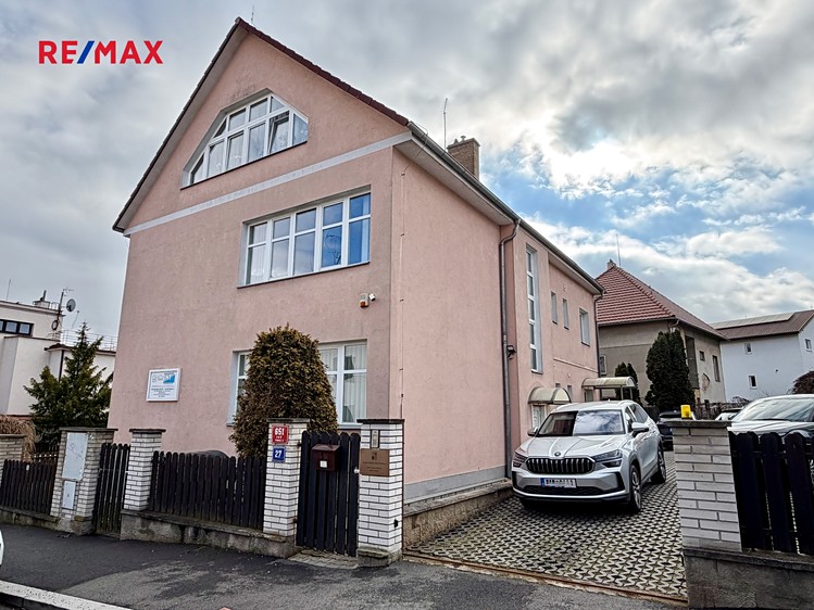 Pronájem kanceláře 120 m² - foto 1