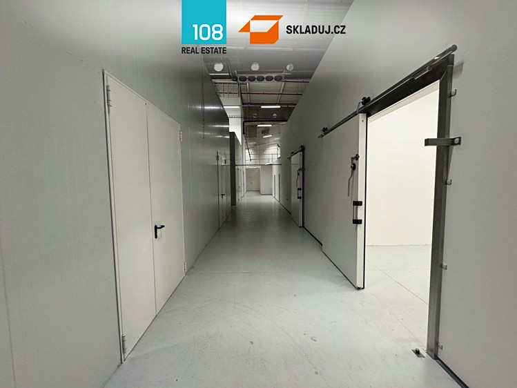 Pronájem skladového prostoru 1 241 m² - foto 4
