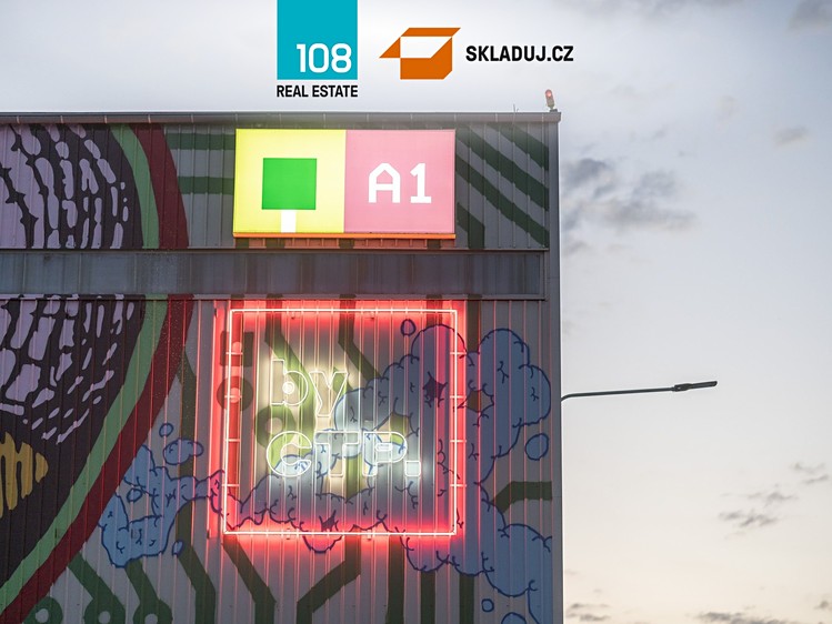 Pronájem skladového prostoru 4 200 m² - foto 1