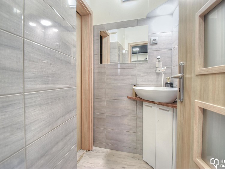 Pronájem obchodního prostoru 58 m² - foto 7