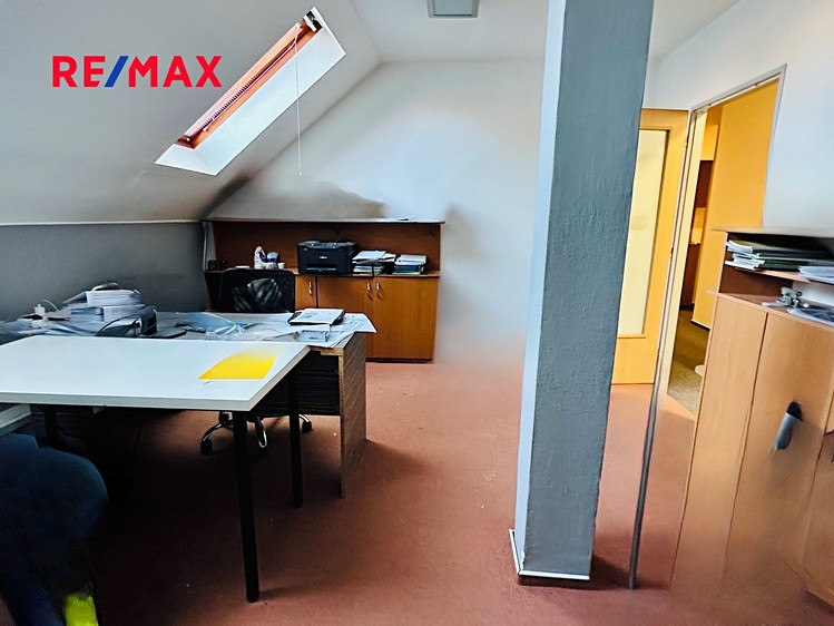 Pronájem kanceláře 18 m² - foto 4