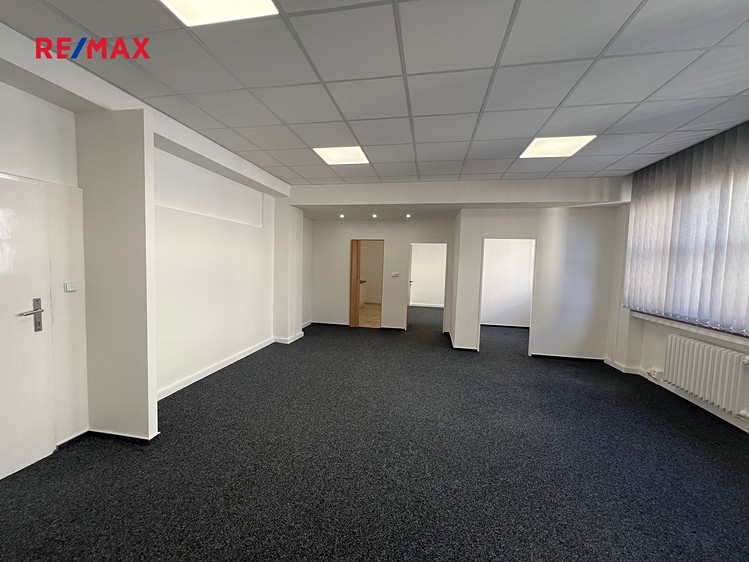 Pronájem kanceláře 91 m² - foto 6