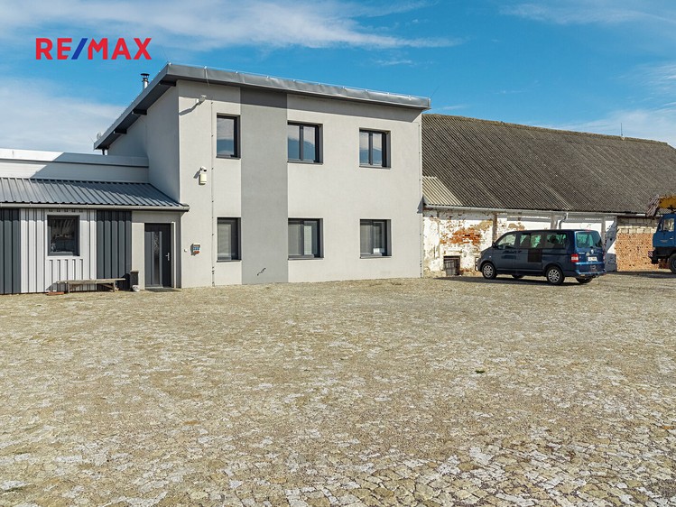 Pronájem obchodního prostoru 160 m² - foto 1