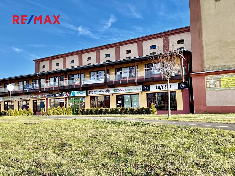 Pronájem obchodního prostoru 40 m² - foto 1