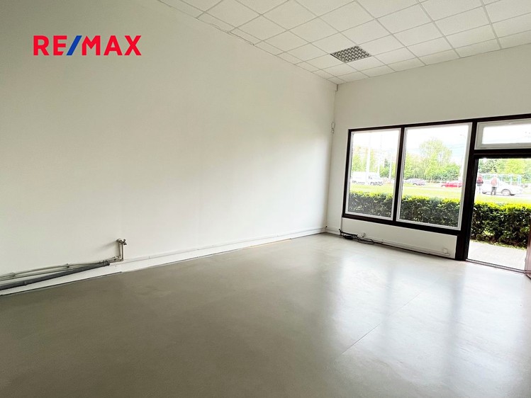 Pronájem obchodního prostoru 40 m² - foto 5