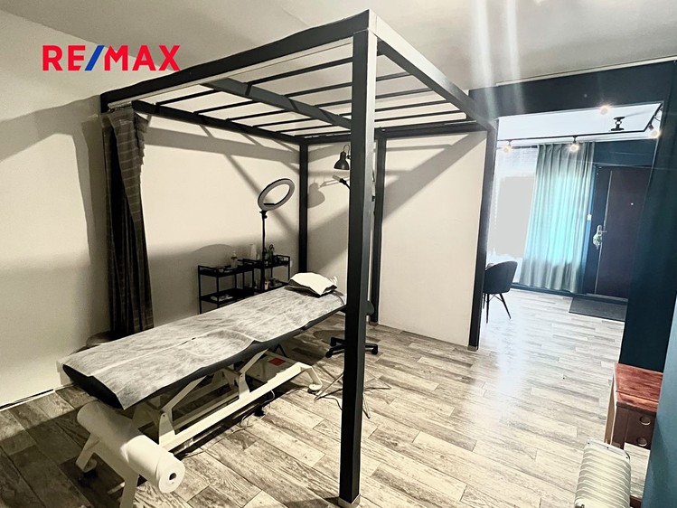Pronájem obchodního prostoru 40 m² - foto 4