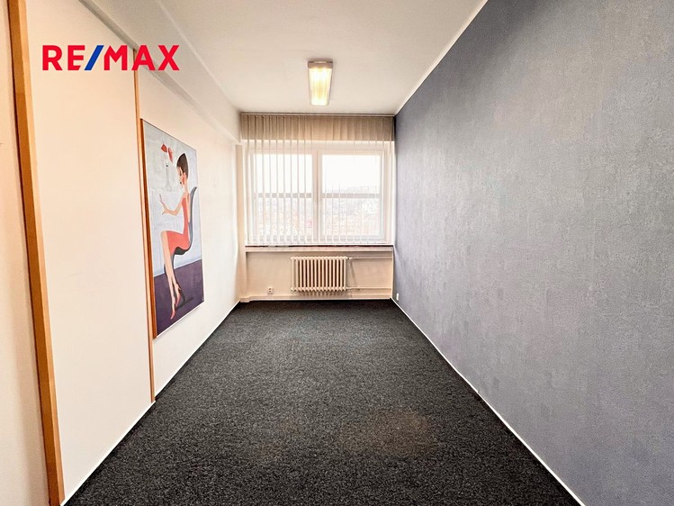 Pronájem kanceláře 30 m² - foto 7