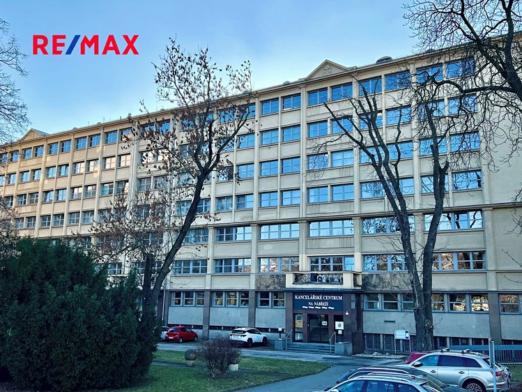 Pronájem kanceláře 30 m² - foto 8