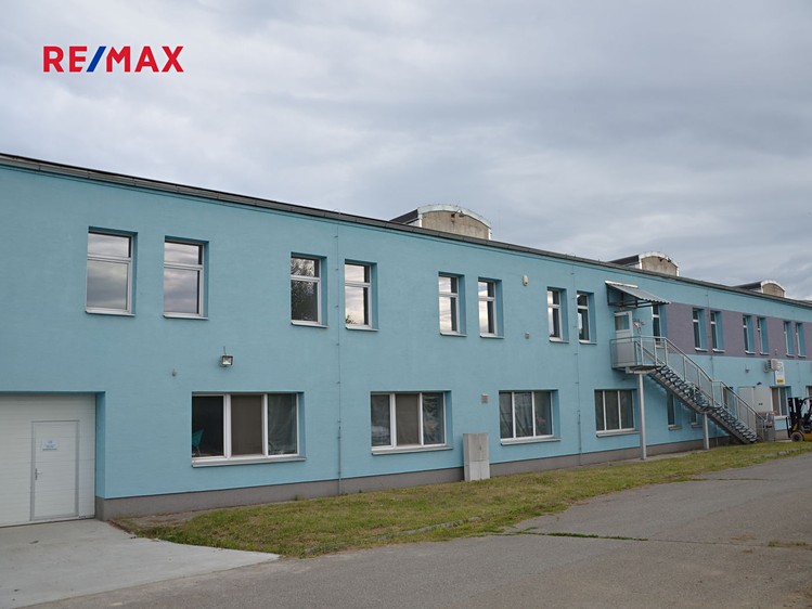 Pronájem kanceláře 50 m² - foto 7