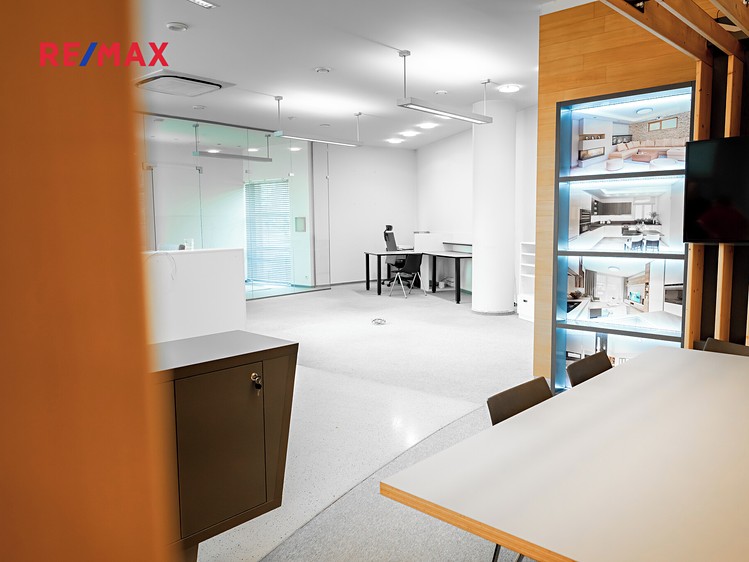 Pronájem obchodního prostoru 193 m² - foto 5