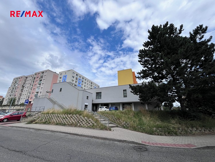 Pronájem obchodního prostoru 487 m² - foto 2