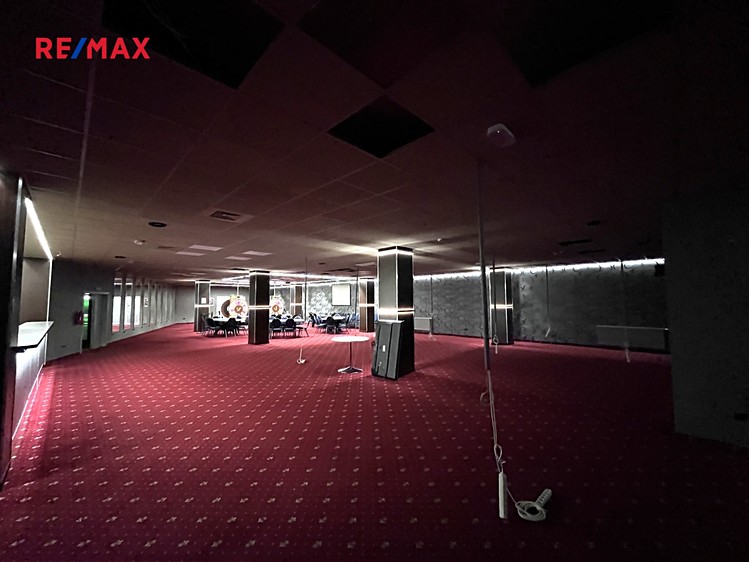 Pronájem obchodního prostoru 487 m² - foto 7