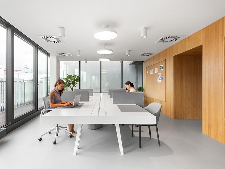 Pronájem kanceláře 60 m² - foto 5