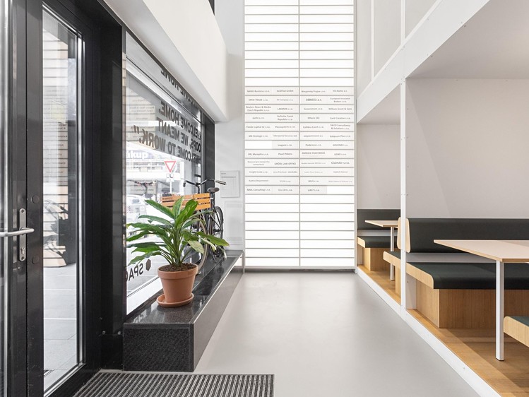 Pronájem kanceláře 60 m² - foto 8