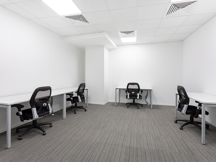 Pronájem kanceláře 60 m² - foto 1