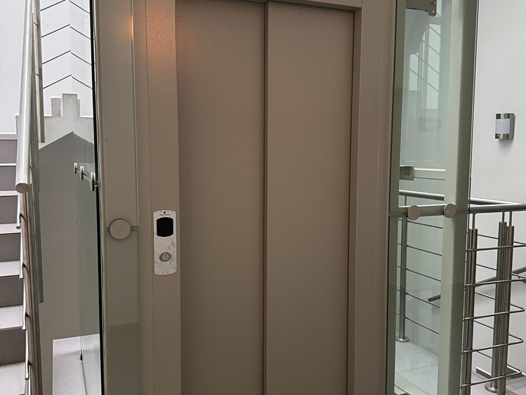 Pronájem obchodního prostoru 148 m² - foto 5